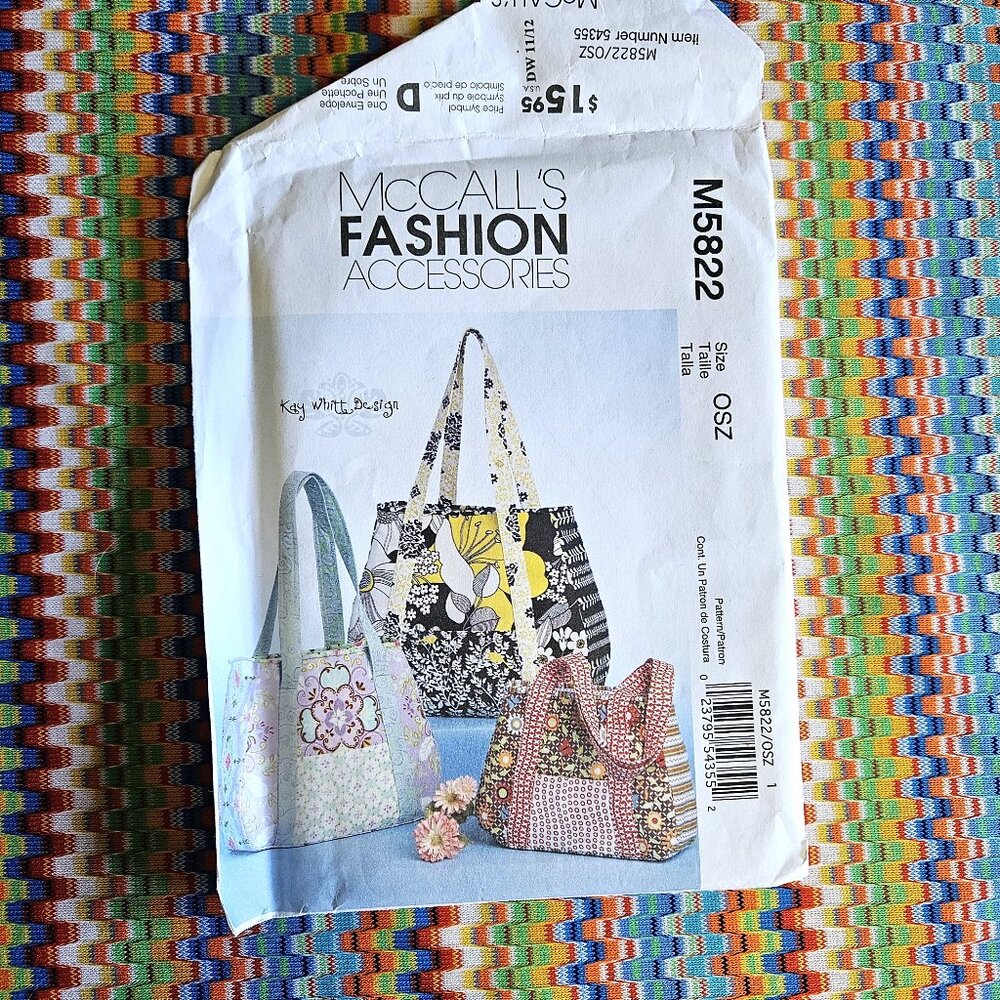 UNCUT Sewing Pattern McCall's 5822 Kay Whitt Handbags